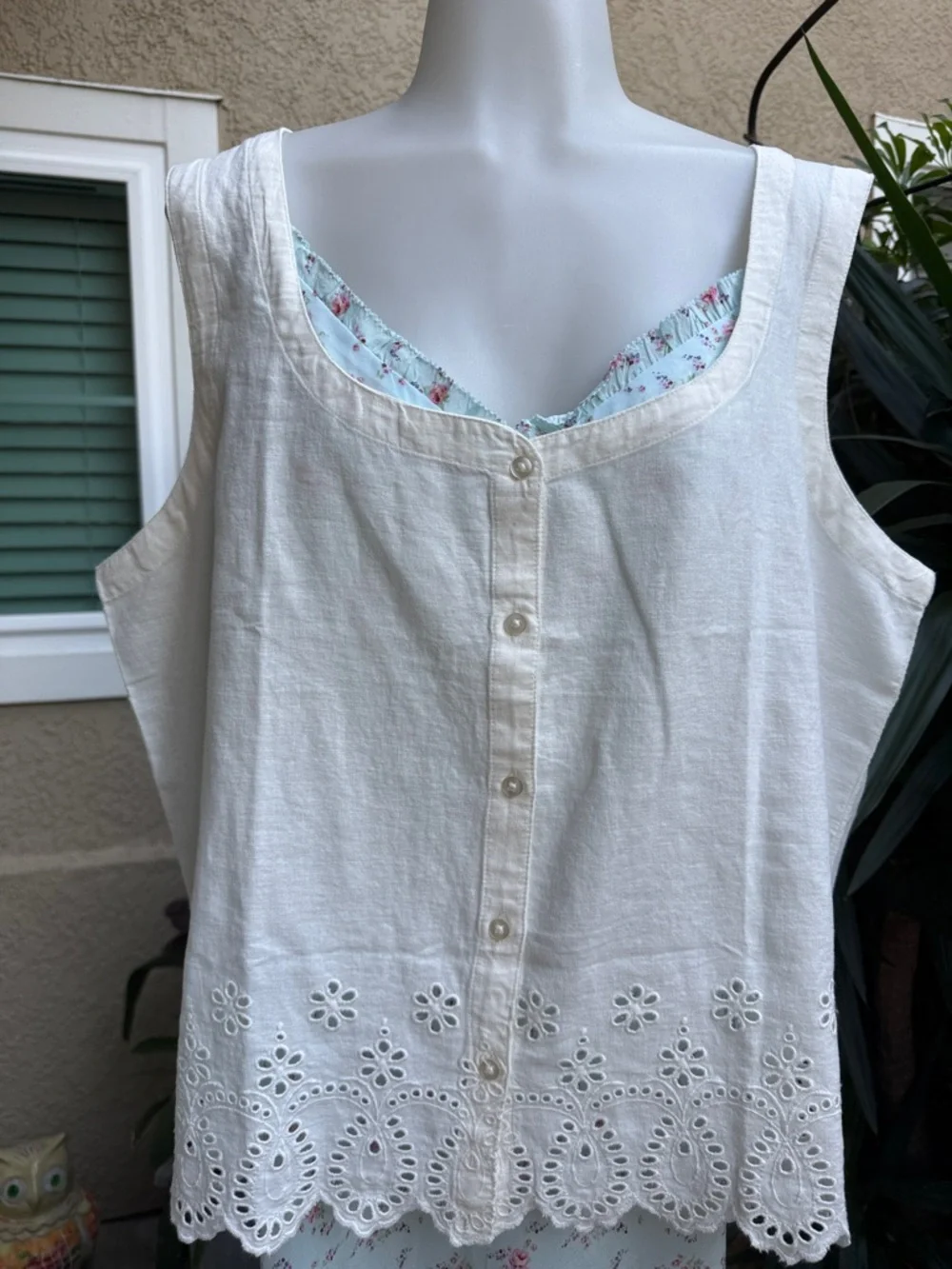 New GAP Sleeveless Off White Eyelet Linen Hem Tank Top - Picture 8 of 8